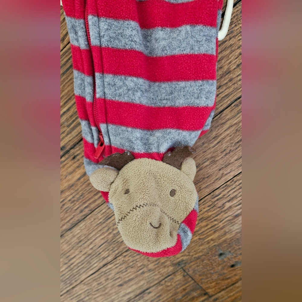 Carter's Child of Mine Reindeer Velour footed Sleeper Size 6-9 Months - Picture 5 of 7
